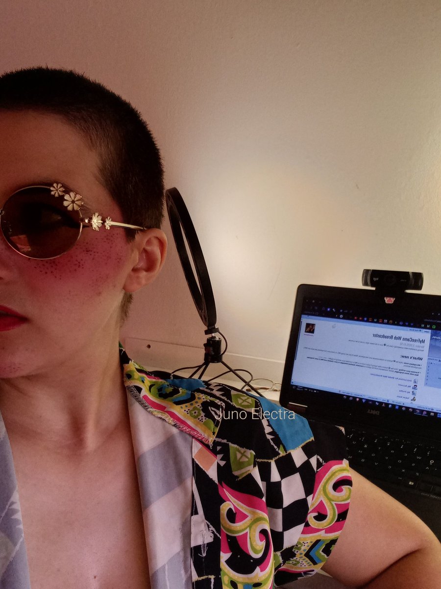 juno_electra's tweet photo. Online in ten minutes #onmfc https://t.co/GJzlr7WIo0