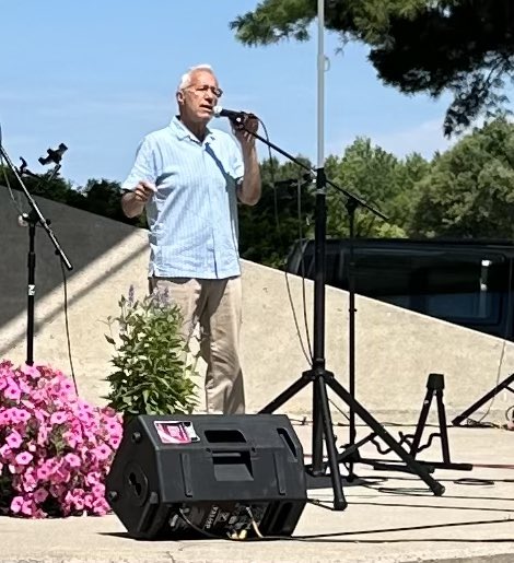 VictorFedeli's tweet photo. Honoured to join the Near North Palliative Care Network for its 17th annual Live Butterfly Release. 🦋

Stop by the Kiwanis Bandshell from 11:00 a.m. to 2:00 p.m. today to enjoy some live music and a barbecue, while supporting a great tradition that honours life and love across our community.