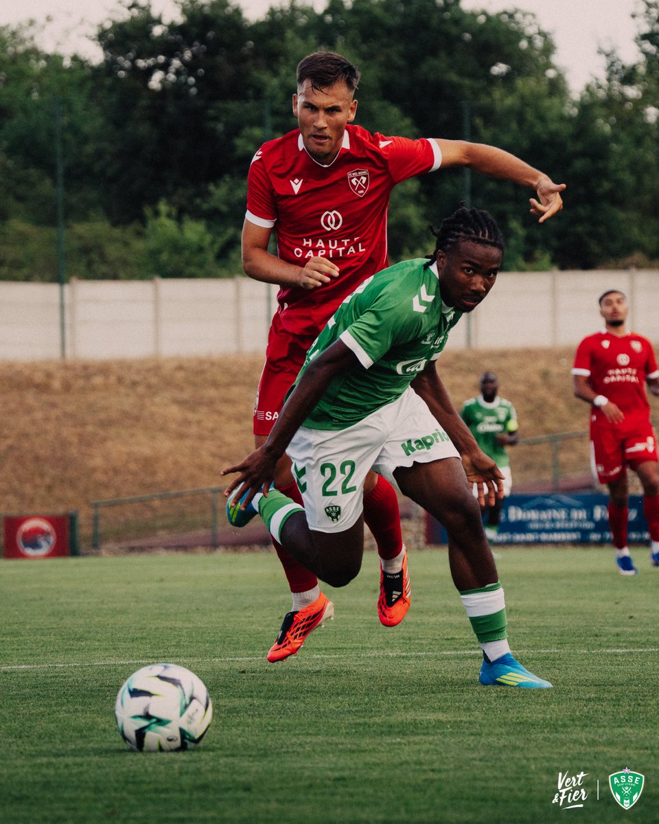ASSEofficiel's tweet photo. 89e : On approche du temps additionnel dans cette rencontre qui voit plusieurs membres de la #GénérationVerte faire leurs premiers pas avec les professionnels ! 

💚 2-2 🔴 #ASSEFCBB - #LaPrepa26 https://t.co/blVIqezuGW