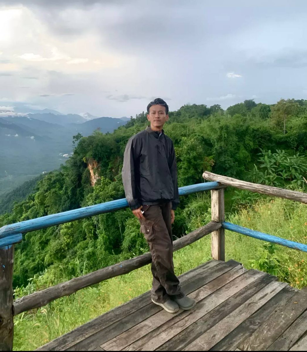 ayechanko12819's tweet photo. ညီမလေးရေ......
ညီမလေး အကိုအကောင့်ကို ဝင်ကြည့်နေတာလည်း သိတယ် ညီမလေးက ဘယ်သူဆိုတာ���ည်း သိတယ် အကောင့်ကို ခိုးမှတ��ကူးရေး ဓတ်ပုံရိုက်ထားတာလည်း သိပါတယ် မသိချင်ယောင်ဆောင်နေတာပါ အကိုကဘာမှမလုပ်သေးတာပါ အားနေရင် အစော အိပ်နော် 🤭 https://t.co/582tefo8A0