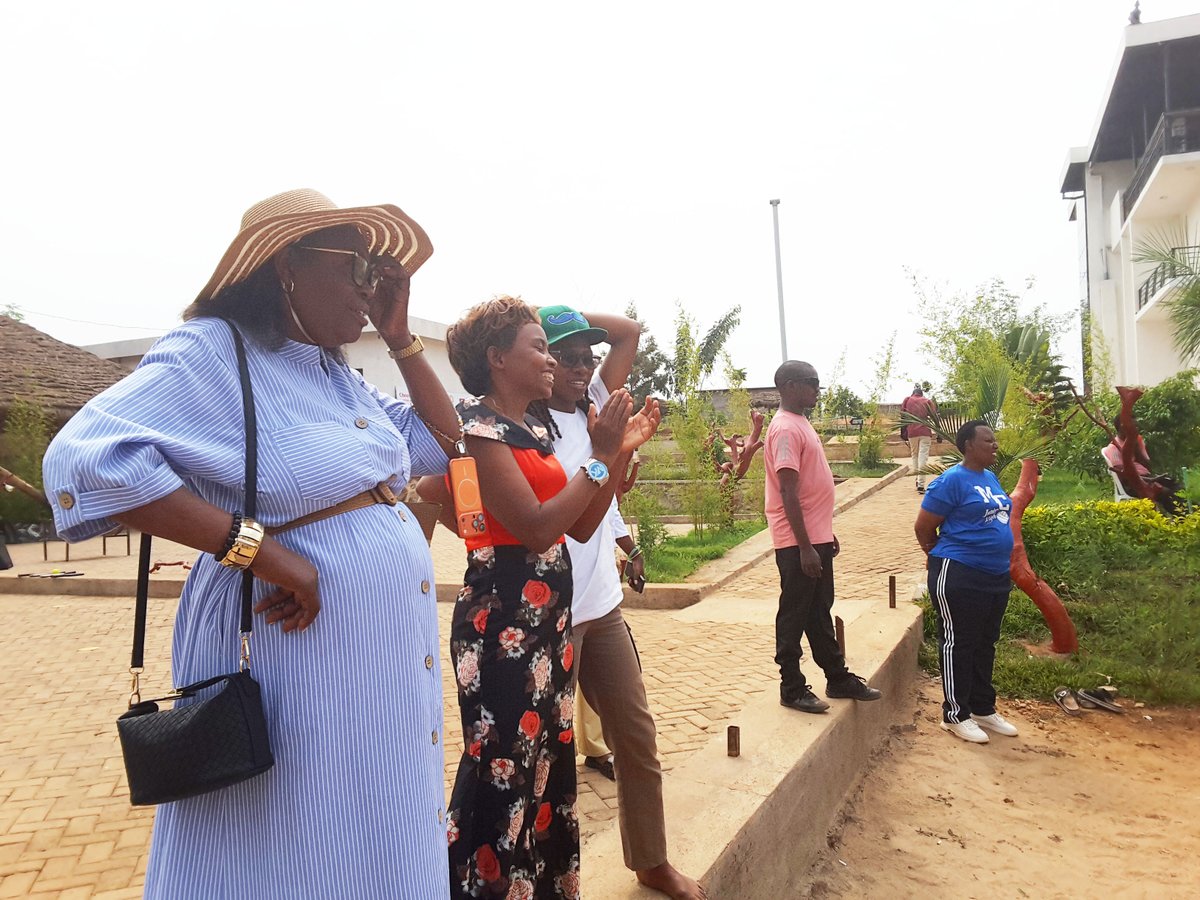 EcoleSSJT's tweet photo. Byabaye umwanya mwiza wo kongerera imbaraga ubufatanye, kwishimira ibyagezweho no gukomeza kubaka ikipe ikora neza. https://t.co/Z0MTUpOgfH