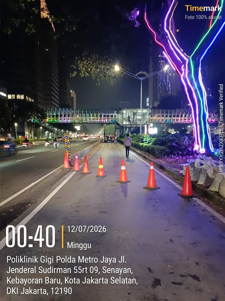 PT_Transjakarta's tweet photo. #INFOTRANSJAKARTA | Koridor 1: Blok M - Kota mengalami pengalihan rute dikarenakan adanya kegiatan pemeliharaan fasilitas Halte. Sementara arah Blok M tidak melayani Halte Senayan Bank Jakarta. Pantau informasi terkini layanan Transjakarta melalui X, instagram: infotije, pt_transjakarta ataupun aplikasi TJ:Transjakarta. Mari kita #JagaJakarta #JAKI #PerluTahu #Koridor1