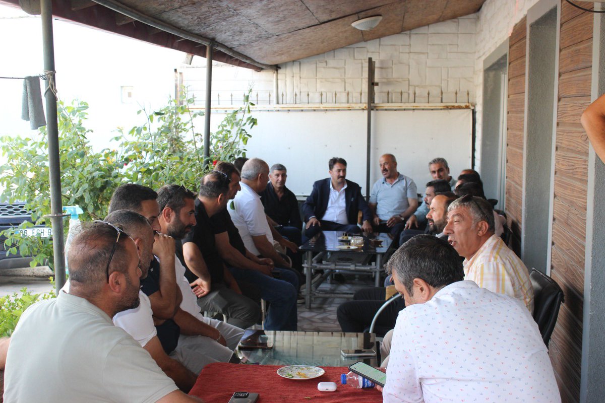 izzetcobann's tweet photo. Doğal kaynakları ve doğayı koruyarak, karbon ayak izini azaltan ve ülke ekonomisine ciddi katkıda bulunan Hurdacı esnafıyla bir araya gelmek bizler için çok önemli ve değerliydi. Sayın başkan A. Hadi KAVAL ve yönetiminin samimi ev sahiplikleri bizi onurlandırdı. Misafirpervelikleri, doğaya ve ülke ekonomisine katkıları sebebiyle başkan ve yönetimi nezdinde tüm hurdacı esnafına teşekkür ederim.