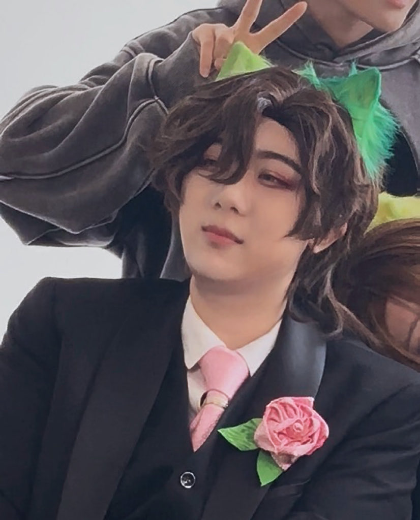 whoislav's tweet photo. ken: wow can u believe we are shooting KWW on 6/7
me: https://t.co/luHRVpmlUD