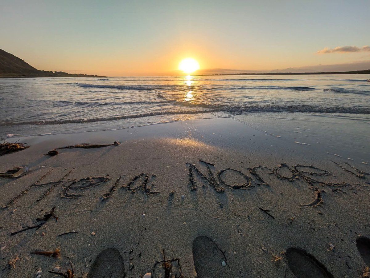 RobinWiggs's tweet photo. Midnight sun. 

27/06/26. Grunnørfjord, Lofoten.

From travelling Norway's spectacular roads to watching the whole nation get behind Landslaget – Det er bare ett lag for meg: Heia Norge! 🇳🇴⚽ 

#HeiaNorge 
#Landslaget 
#VM2026 
#Vikingblod 
#Norge
#Fotball 
#Landslaget
#NFF https://t.co/VLwjheglxn