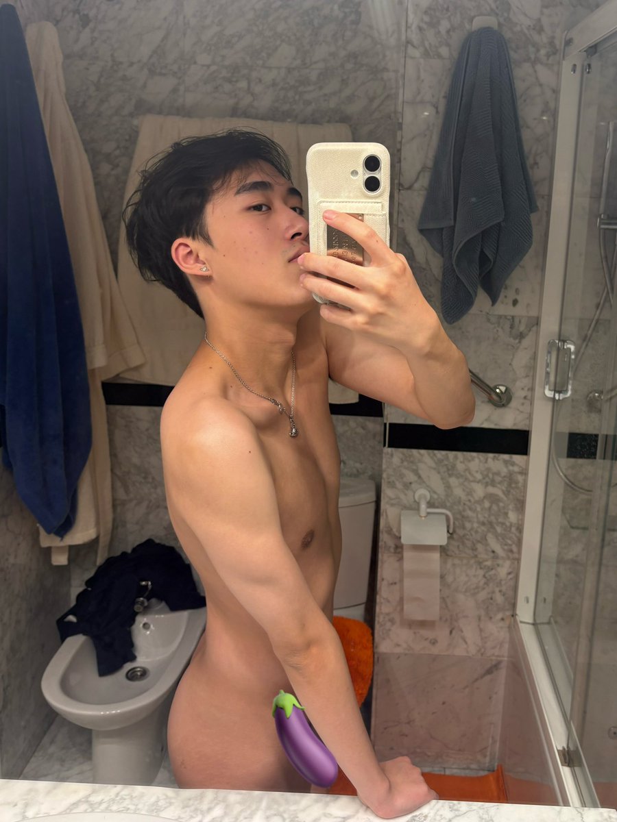 itsjustmecal's tweet photo. Getting hot https://t.co/lRxAGekFlz