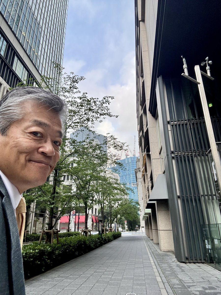 fkkjp's tweet photo. おはようございます。

FIFAワールドカップブラジル戦は残念でした。
攻め込まれ気味ではありましたが、ブラジルから先制点を取るなど、日本の成長を感じると同時に、今回の経験が次につながる1戦だと感じました。
代表チームの皆さん、本当にお疲れ様でした。

ブラジルチームには、ぜひ優勝🏆🥇を目指して頑張って欲しいです‼️

今日も素敵な1日を楽しみましょう😋🎵