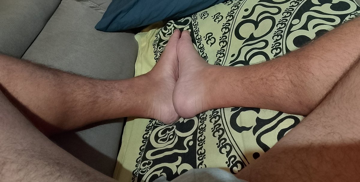 Alpha_Dominus80's tweet photo. Mi piacerebbe prendervi a calci....
#alphaman
#slave
#footfetish 
#money
@rt_feet https://t.co/wxkizlc9pp
