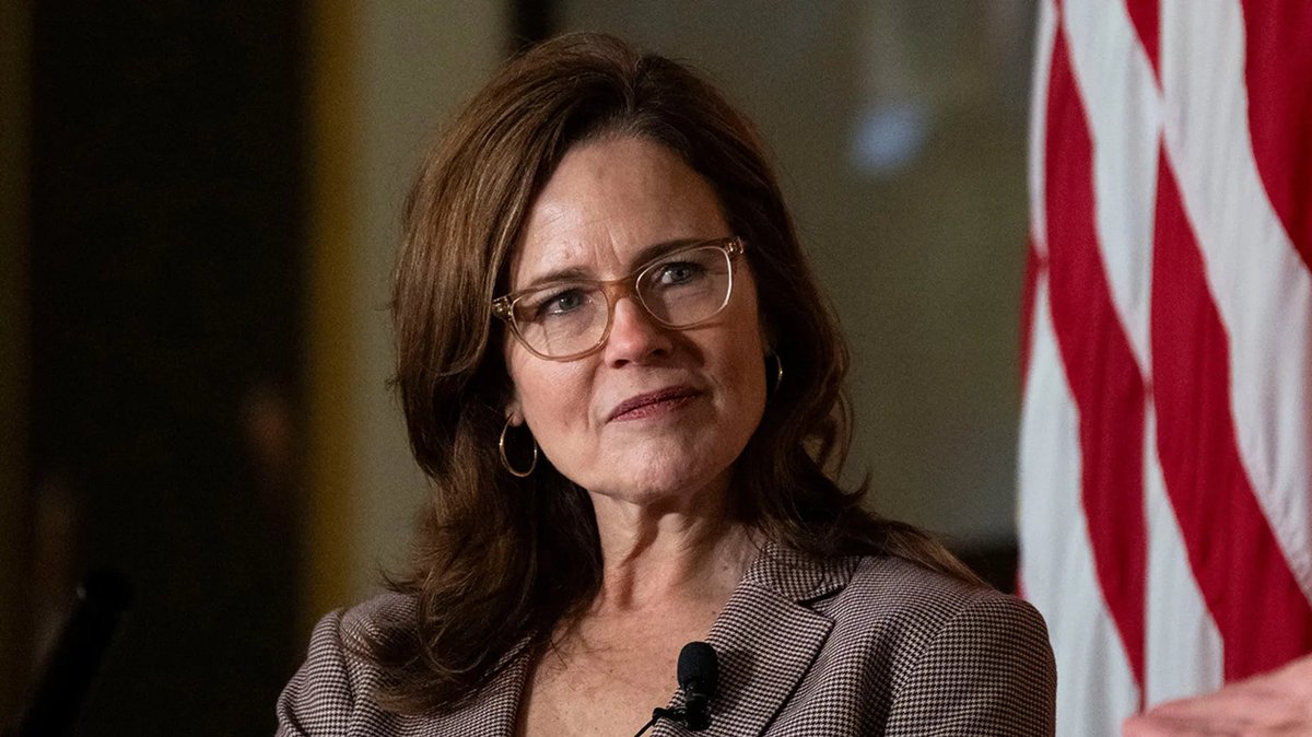 felker_wayne's tweet photo. Amy Coney Barrett SHOULD BE PUT IN JAIL FOR TREASON WHAT YOU DID TODAY WAS WRONG https://t.co/v4wtA4N41T