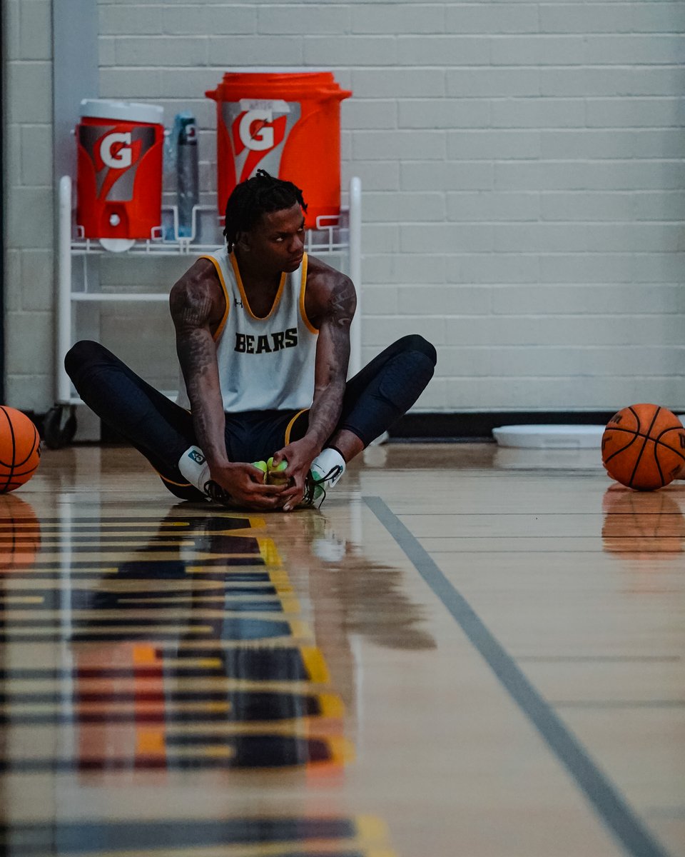 UNC_BearsMBB's tweet photo. 𝐖𝐨𝐫𝐤𝐢𝐧𝐠 𝐢𝐧 𝐭𝐡𝐞 𝐥𝐚𝐛 ⚙️🚧🧪

#BearCountry https://t.co/qITroXdI3f