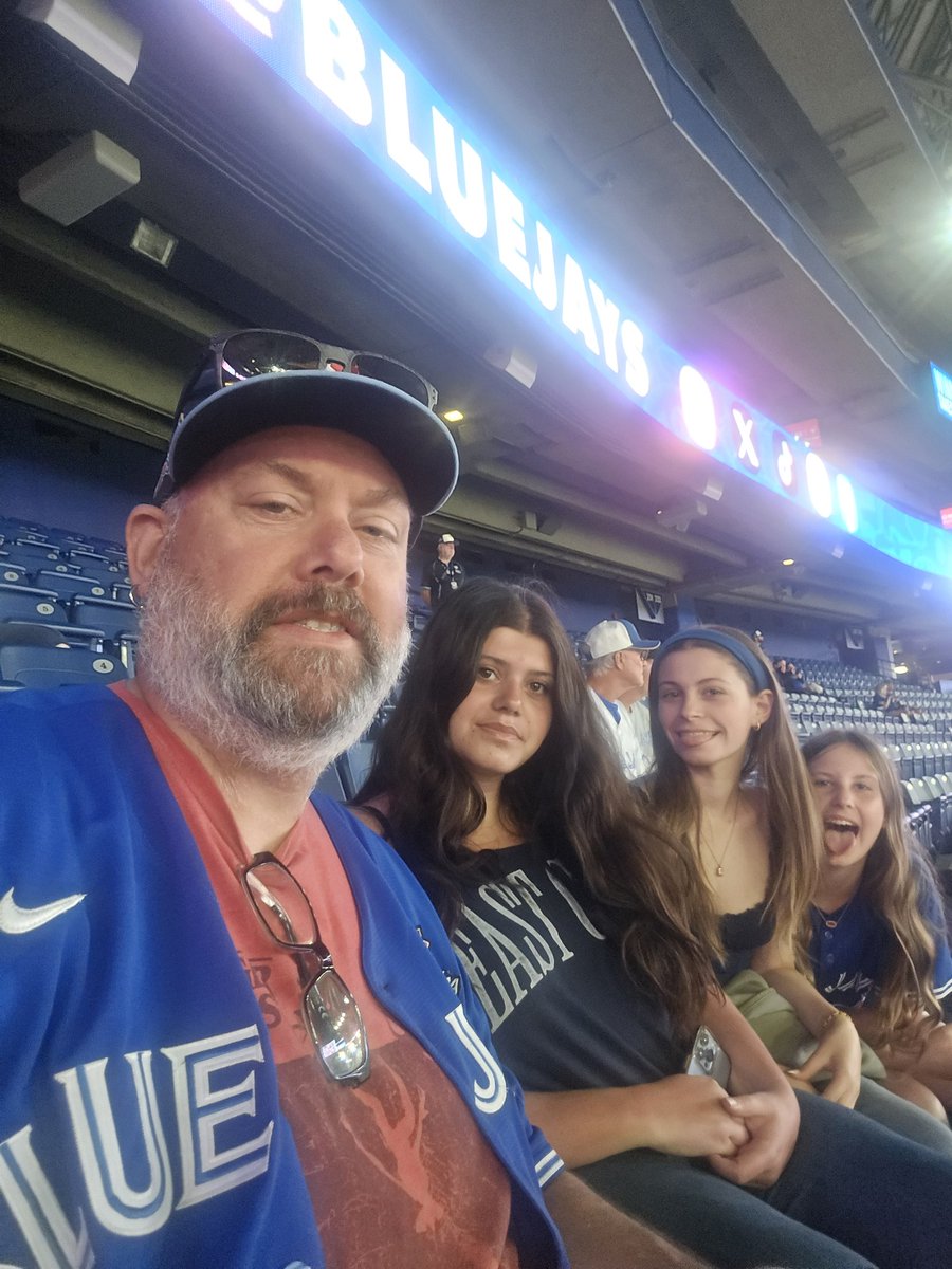 lumpy755's tweet photo. @BlueJays Team Williams at the Bichette come back game. https://t.co/K1gHNDMsnf
