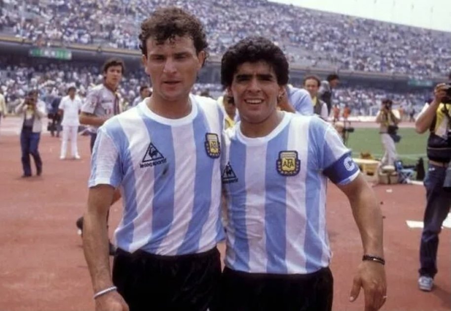 HGarcia_MundoD's tweet photo. Emiliano Cuciuffo, viaje al interior de su padre José Luis campeón del mundo en 1986 con @Argentina. Cracks de los cracks, el ex #Talleres, #Belgrano, #Boca y #Velez.  Y "Emi" fue dirigido en #HuracandebarrioLafrance, en Argentino B de #AFA. La nota https://t.co/wQOpH6W82c https://t.co/TRXyNd6LBE
