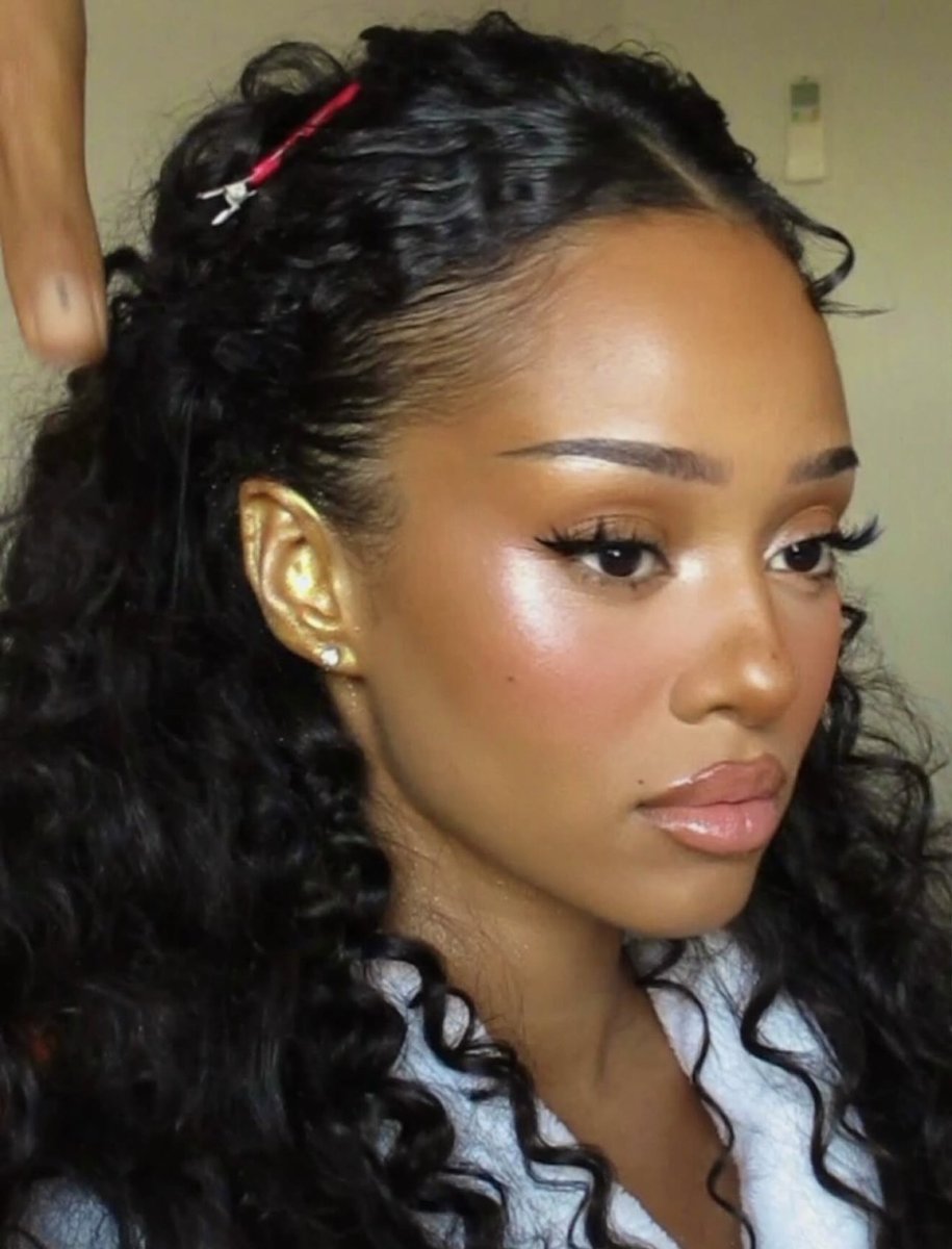 zendayeuh's tweet photo. Manon’s face card never declines. This glam is everything !! https://t.co/kNX9meYMe8