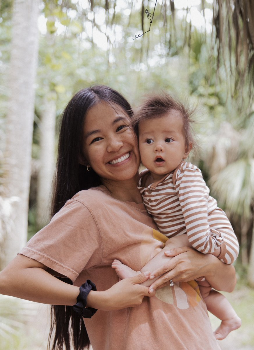 lawbates's tweet photo. We’re MOVING 🏠 🧳 🌴 🥹

Full family update HERE: https://t.co/6JXoGurlUw https://t.co/kbw5v8FDrD