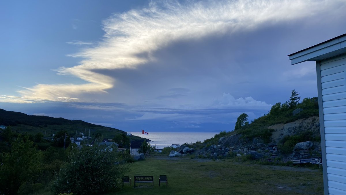 CorinaJReid's tweet photo. #NLwx is this
Rain? ๐ง๏ธ
Thunderstorm?๐ฉ๏ธ
Lightning? โก๏ธ
All the above ?
#Winterton #NL https://t.co/L7J9aVXDuY