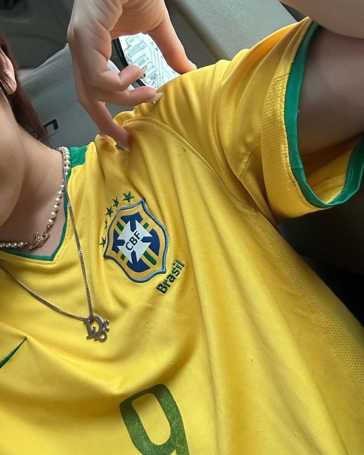 onlydorie's tweet photo. ㅤ
ㅤㅤㅤㅤ𓂃 como um bom chinês, estou apoiando nossos amigos brasileiros, o jogo hoje foi insano, porém emocionante 💚💛

 ᅟ https://t.co/IbIzfYgGoH