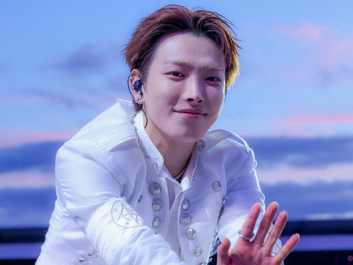 _Libra9898's tweet photo. 260628 BST HYDE PARK

#에이티즈 #ATEEZ #홍중 #HONGJOONG https://t.co/n8uF1kZtRy