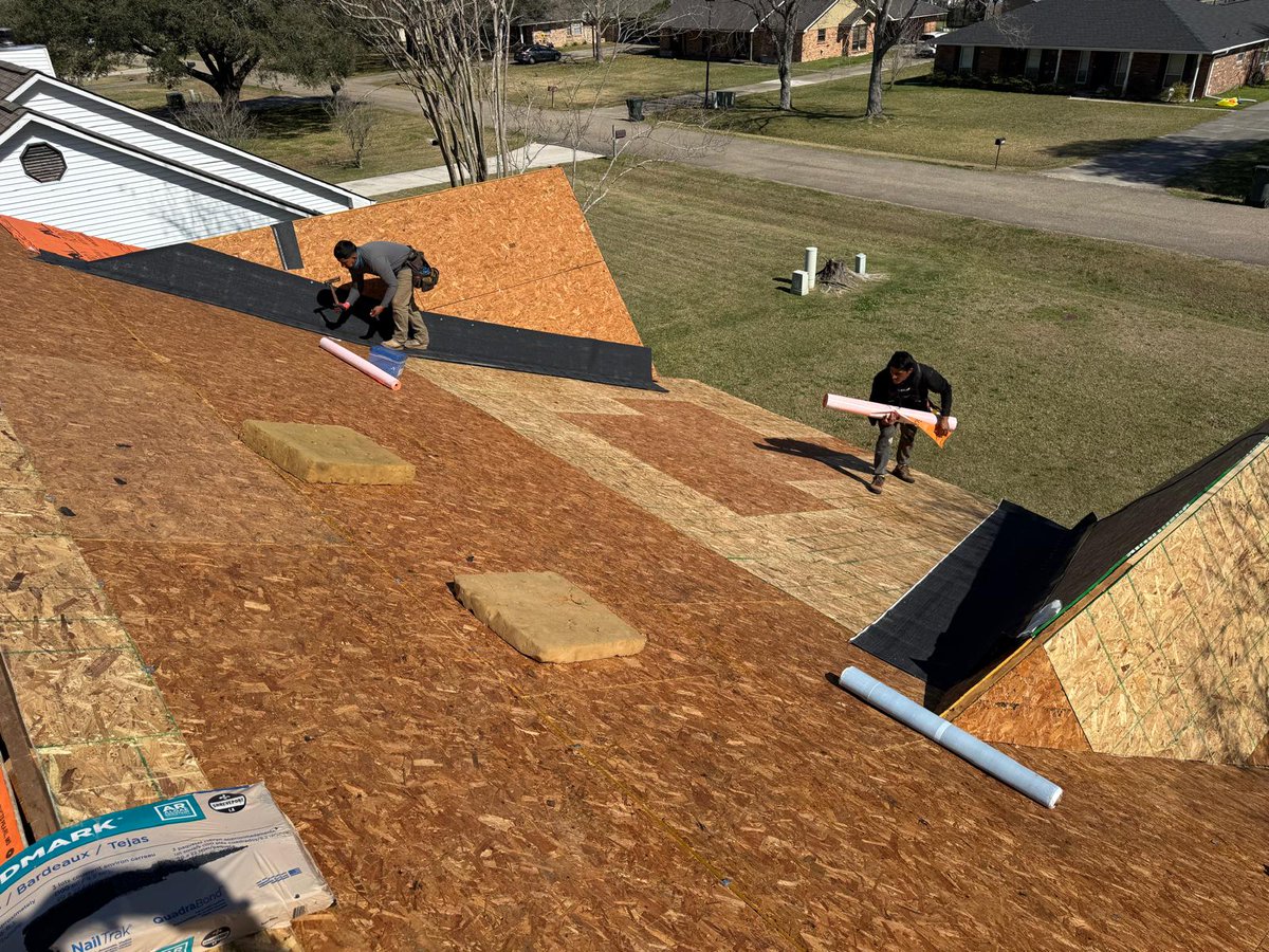 CanalesAnd37740's tweet photo. Reliable roofing &amp; construction in Louisiana 🏠🔨
Canales Construction And Roofing LLC with 18 years of experience.
📞 225-276-4135 | 225-223-7931
📧 richycanales85@yahoo.com

#Roofing #Construction #Louisiana #HomeImprovement #CanalesLLC https://t.co/NwFrdMWfdU