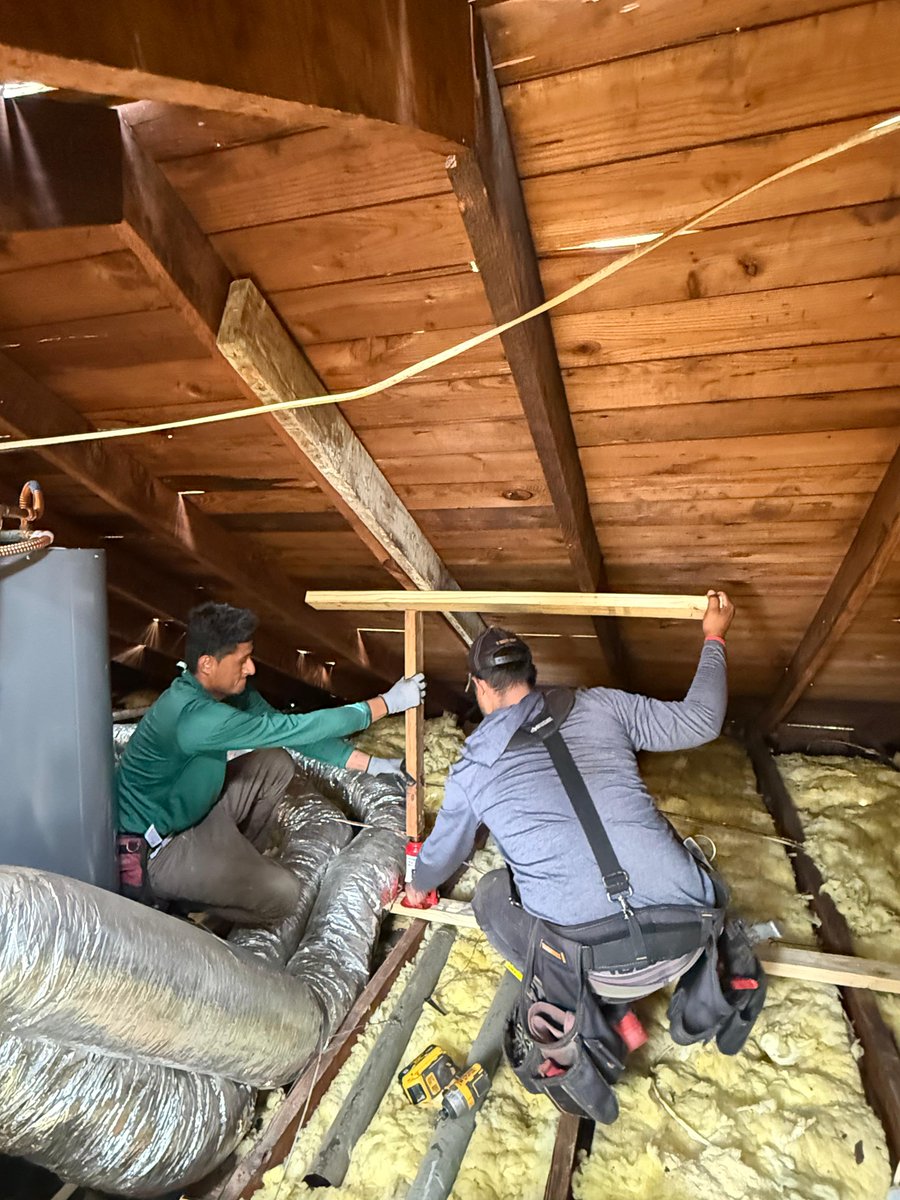 CanalesAnd37740's tweet photo. Reliable roofing &amp; construction in Louisiana 🏠🔨
Canales Construction And Roofing LLC with 18 years of experience.
📞 225-276-4135 | 225-223-7931
📧 richycanales85@yahoo.com

#Roofing #Construction #Louisiana #HomeImprovement #CanalesLLC https://t.co/GEcG68vBJV