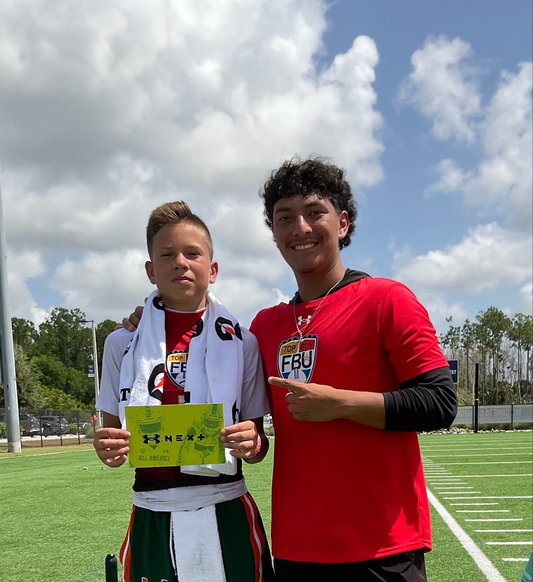 cris6castro's tweet photo. Big thank you to @FBUcamp for having me out to Coach some of the Best 2031 QBs in the Nation! Enjoyed every second of spreading some QB knowledge to the youth! 

@ErikRichardsUSA @stevequinnFBU @AWilliamsUSA @JWhiteheadUSA @QBHitList @DimeTimeQB https://t.co/UBGJi4j3C5