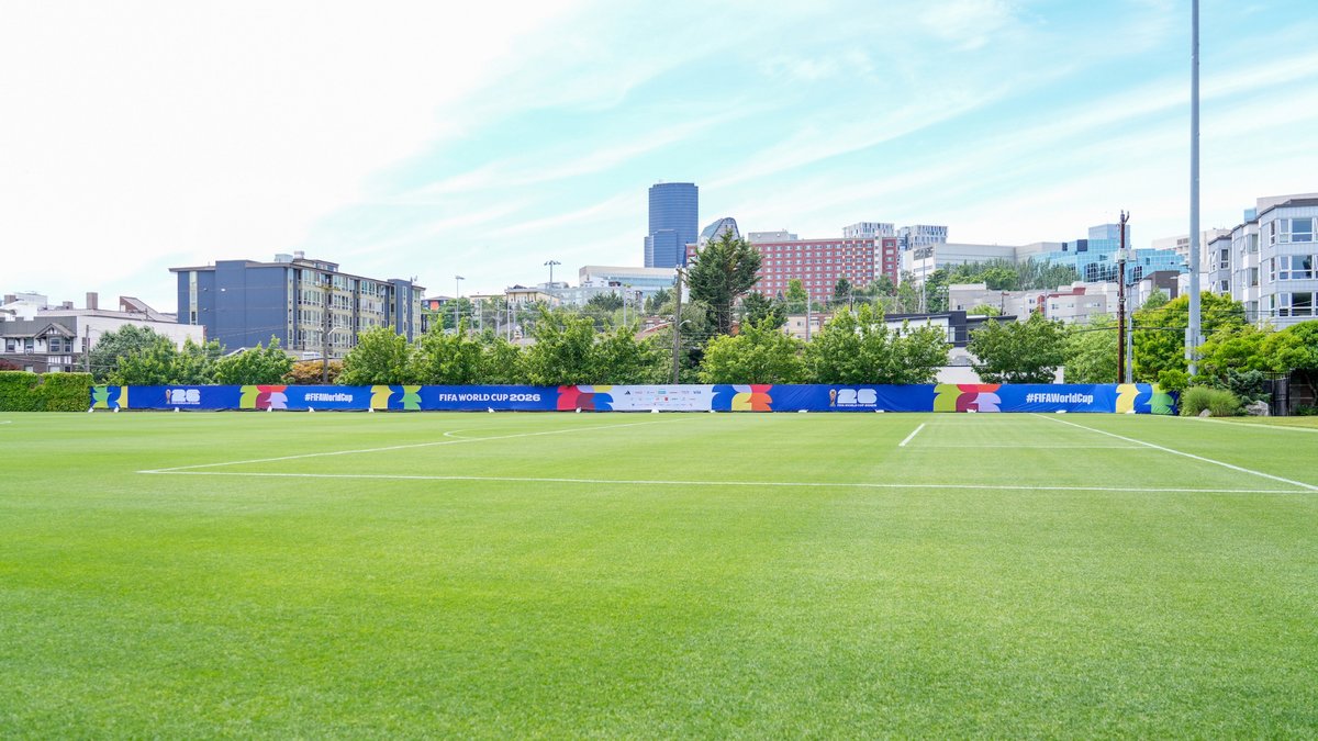 seattleu's tweet photo. Getting ready to welcome the world to Seattle University ⚽️ 🌎 https://t.co/iOPbdVuyza