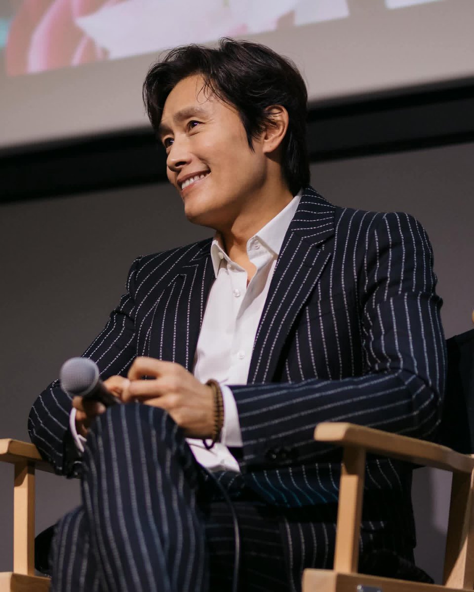 isawthesunshine's tweet photo. he looked extremely pretty that day https://t.co/LtP3MOmw4R