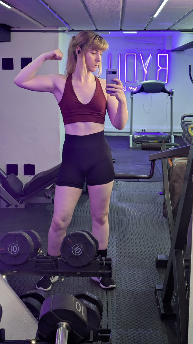 GhosT_Quanta's tweet photo. Back on late shifts, so back on the midnight gym grind! 💪 https://t.co/f52twz6urf