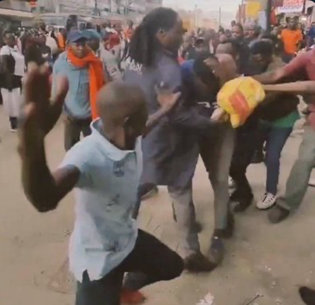odeylinus5's tweet photo. Me tearing you better slap after seeing the score now. https://t.co/Sksk4EodGc