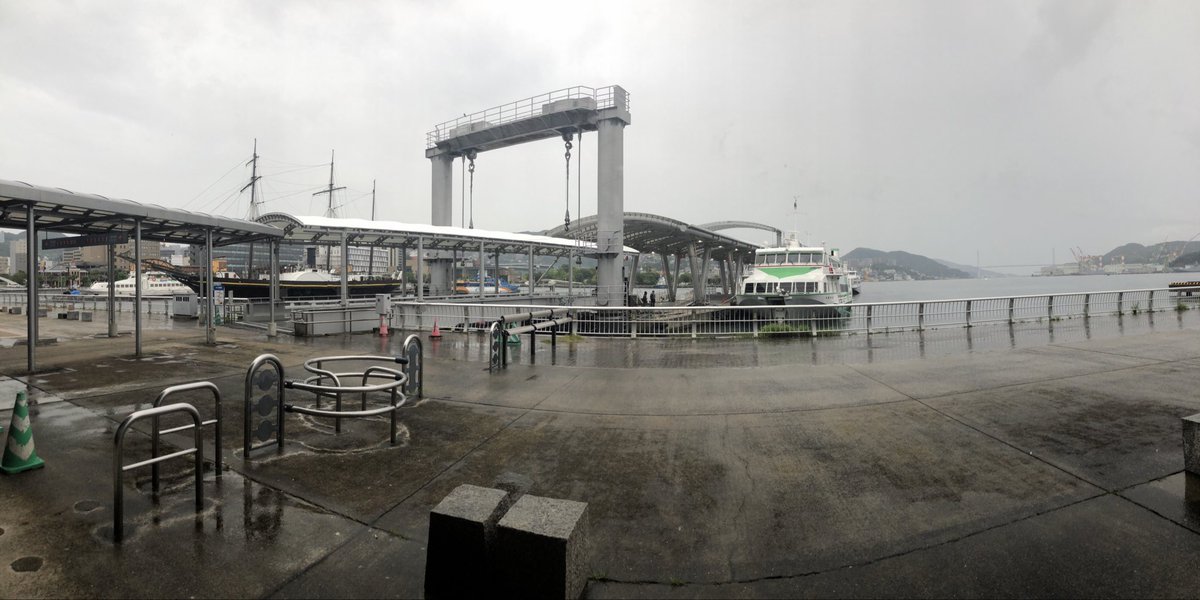 ippiqui's tweet photo. 長崎はあいにくの雨ですが、これからお袋と五島に行ってきます🚢)))
揺れても揺れなくても可♪
(・∀・)ﾗｰ! https://t.co/zM9hYCZ3ed