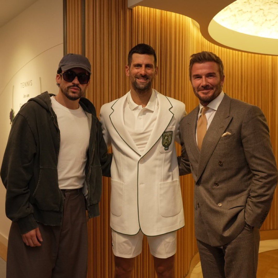 TheTennisLetter's tweet photo. Novak Djokovic with Bad Bunny and David Beckham at Wimbledon. 

Iconic. ⭐️⭐️⭐️ https://t.co/QrDGalSnsn