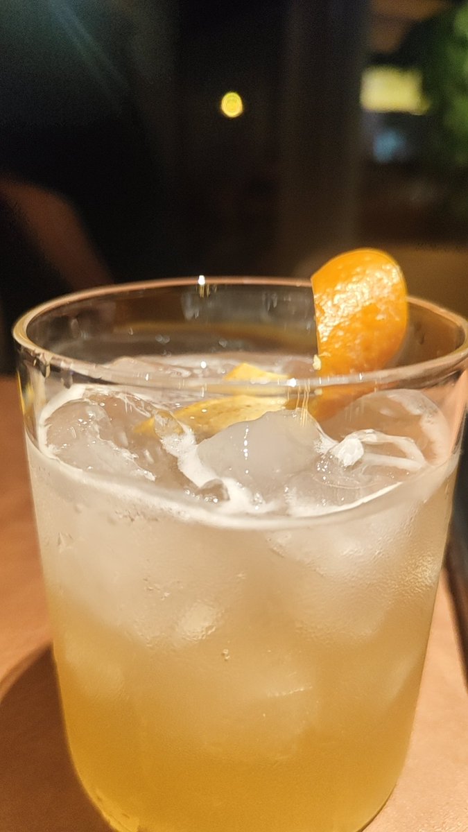 li33639782's tweet photo. @ArdenWolfsky Hello, I'm also a bartender who loves furry things. Here's the drink I made，Whiskey Sour and Piña Colada https://t.co/NVe51iWJ1E