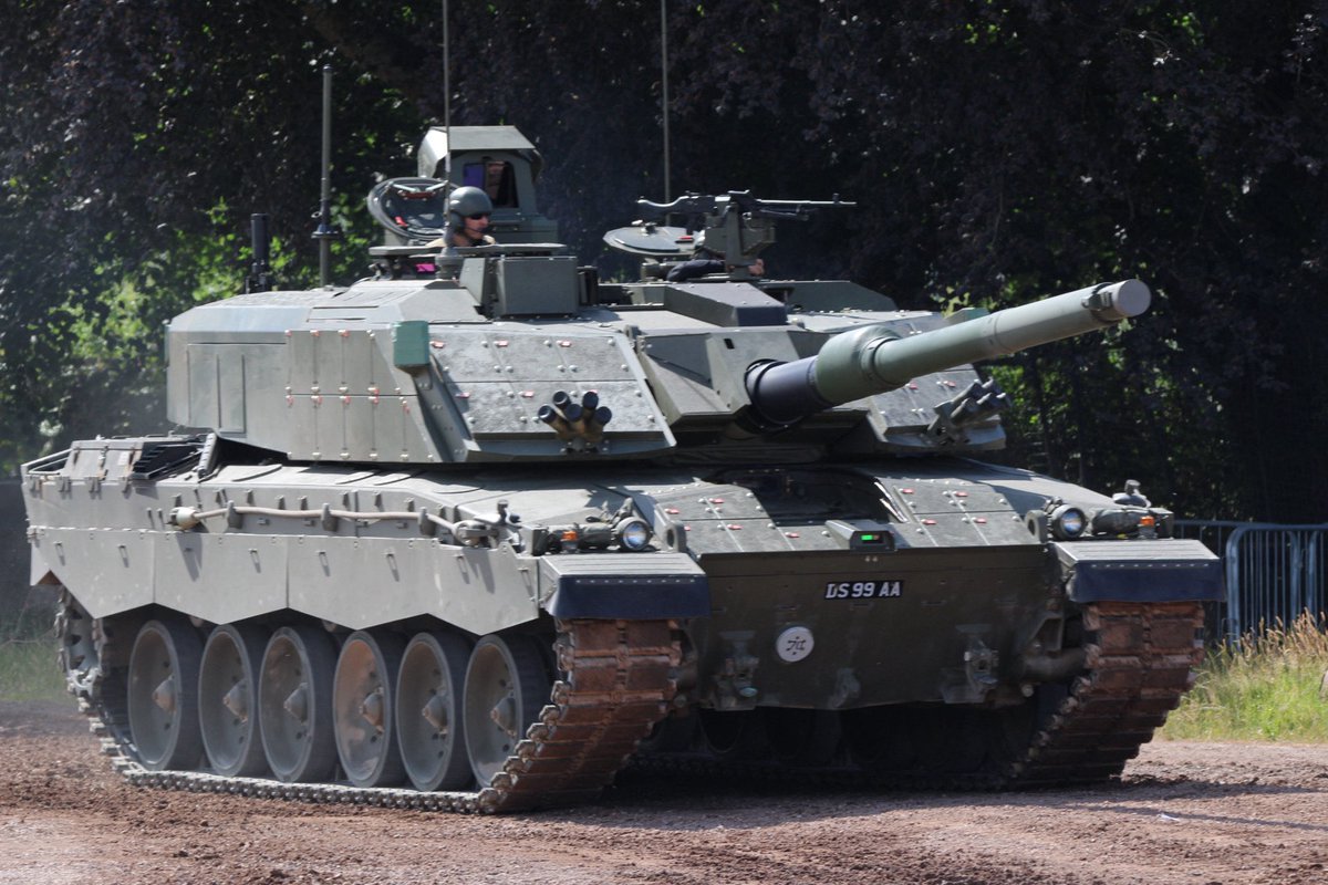 TallGlenn85's tweet photo. Tank Fest 26 #tankfest #tankmuseum
Boxer
Aussie Leopard
Challenger 2
Challenger 3 https://t.co/BLHJ4WhrDA