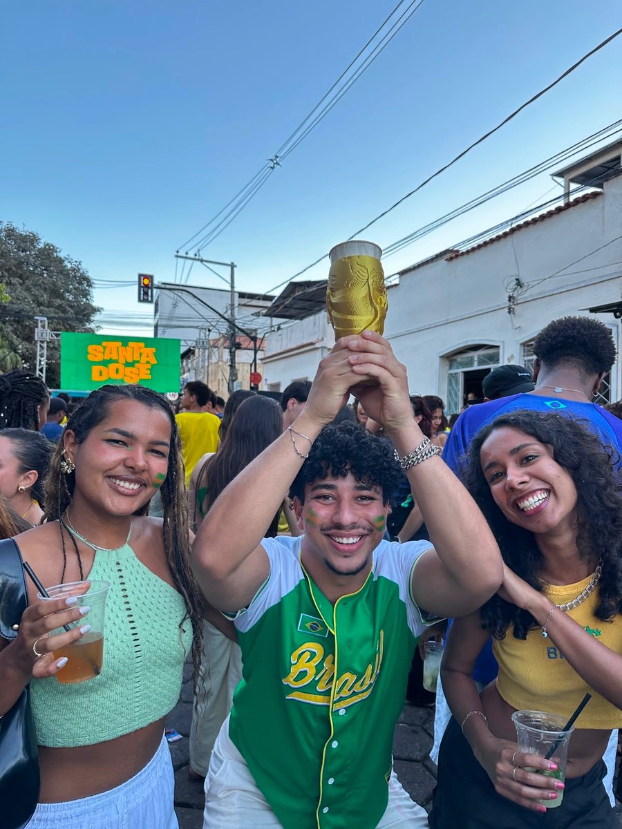 MariaCArruda's tweet photo. Chega de levar bolada nas costas, chega de engolir porra calada, quero taça pra cima! https://t.co/sMf80kCPKZ