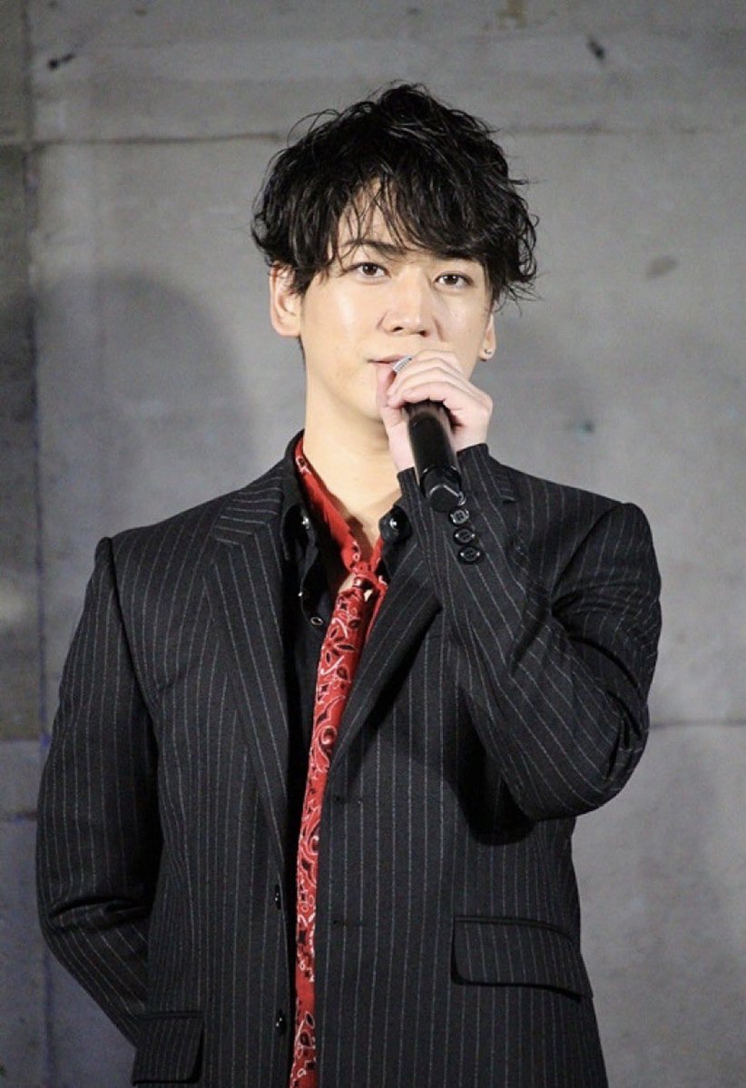tnk0456123789's tweet photo. 田中みな実さん（39）と亀梨和也さん（40）が結婚だけど、参考にしてはいけない。

この年齢で、こんな幸せな結婚ができるのは、2人とも金持ちで魅力的で顔面偏差値が高いから。

普通30歳以上であれば、これまでの人生の中で結婚相手に既に出会ってる。

結婚相談所や街コン、マッチングアプリなどではなく
学校生活や職場で既に『結婚するべき相手』に出会ってる。

ふとした瞬間に、お互いがお互いのことを好きだと気づき、付き合って結婚するパターンは本当に多い。

なので普通は、30歳以前に【結婚するべき運命の相手】に既に出会ってる。

この2人は金持ちで魅力的だから、幸せな人生を歩むことができるだろうが、普通の人たちならそうはいかない。

普通は恋愛市場で40歳の男性なんて選ばない。明らかな売れ残り案件だから。