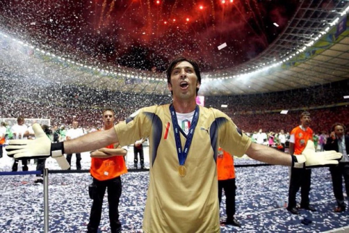6witi's tweet photo. حقيقة وليست راي 

Gianluigi Buffon هو افضل من حمل الرقم 1 في التاريخ بدون منافس https://t.co/azNWopp98s