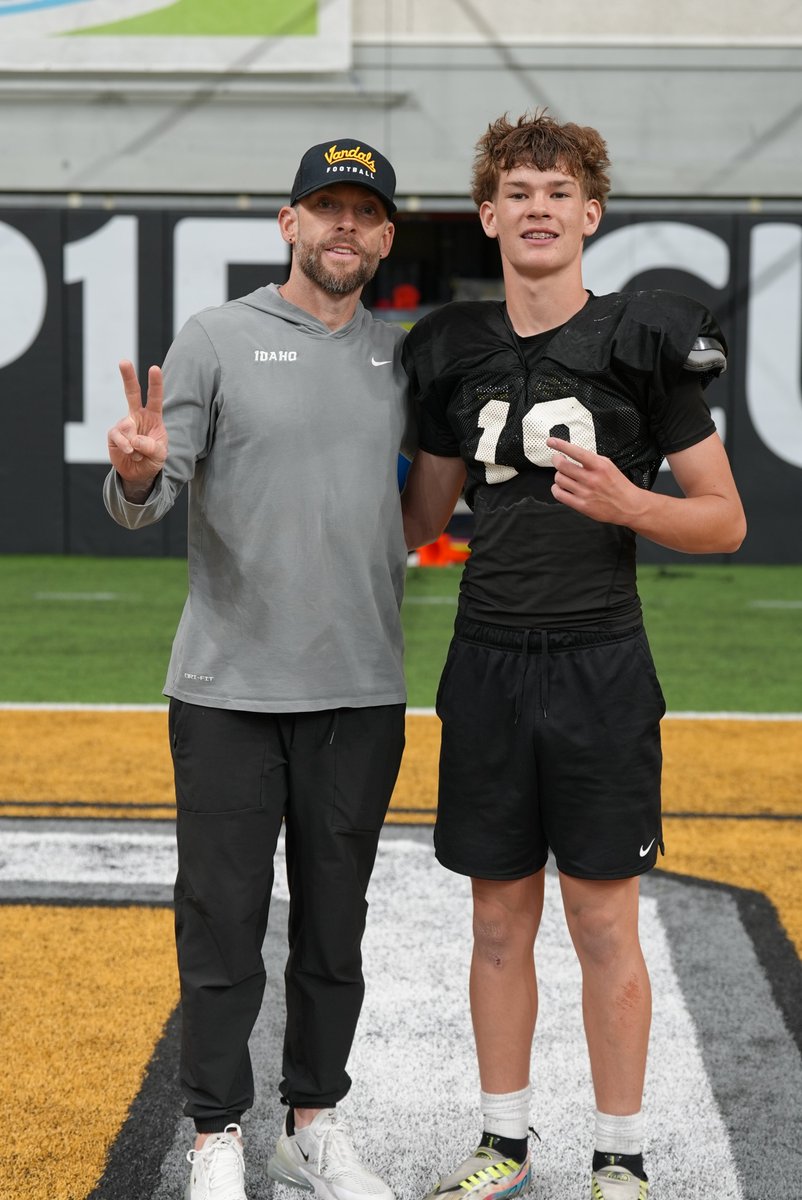braydenmbrown's tweet photo. A little late on the posting, but had a great time participating in the @VandalFootball camp a couple of weeks ago. Big thanks to @coachTyPaopao for coaching me up. Highlight video to come. 

#ClassOf2029 #CollegeFootball #FootballRecruit #HighSchoolFootball #WideReceiver #WRProspect #NextGen #RecruitMe #HUDL #StudentAthlete #Vandals