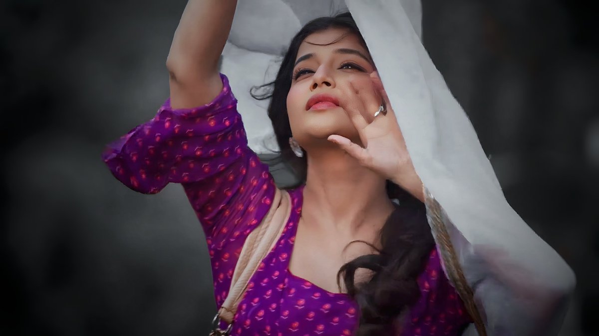 _Missandrist_'s tweet photo. be so disruptive, even the sight of your dupatta takes away a man's peace https://t.co/LBaCNNN2KB