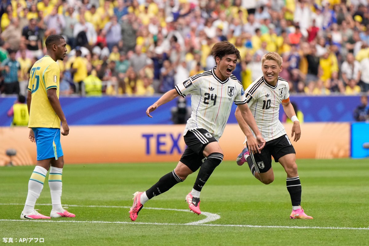 TeamJapan's tweet photo. #サッカー FIFAワールドカップ2026⚽️

【前半終了】
日本🇯🇵1-0🇧🇷ブラジル

前半29分、佐野海舟 選手がインターセプトから
ドリブルで運びミドルシュートを決める！

後半も #がんばれニッポン🔥

#TEAMJAPAN
@jfa_samuraiblue https://t.co/ARoCkVXrLQ
