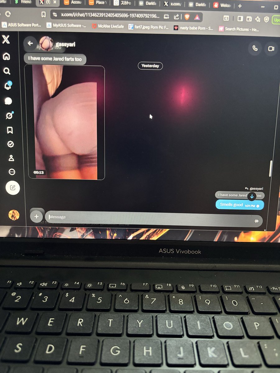 reaperx35's tweet photo. @fudgeunderscore @gassyari Listen don’t do she wil take your money give nun in return https://t.co/0BWYC6ucZd