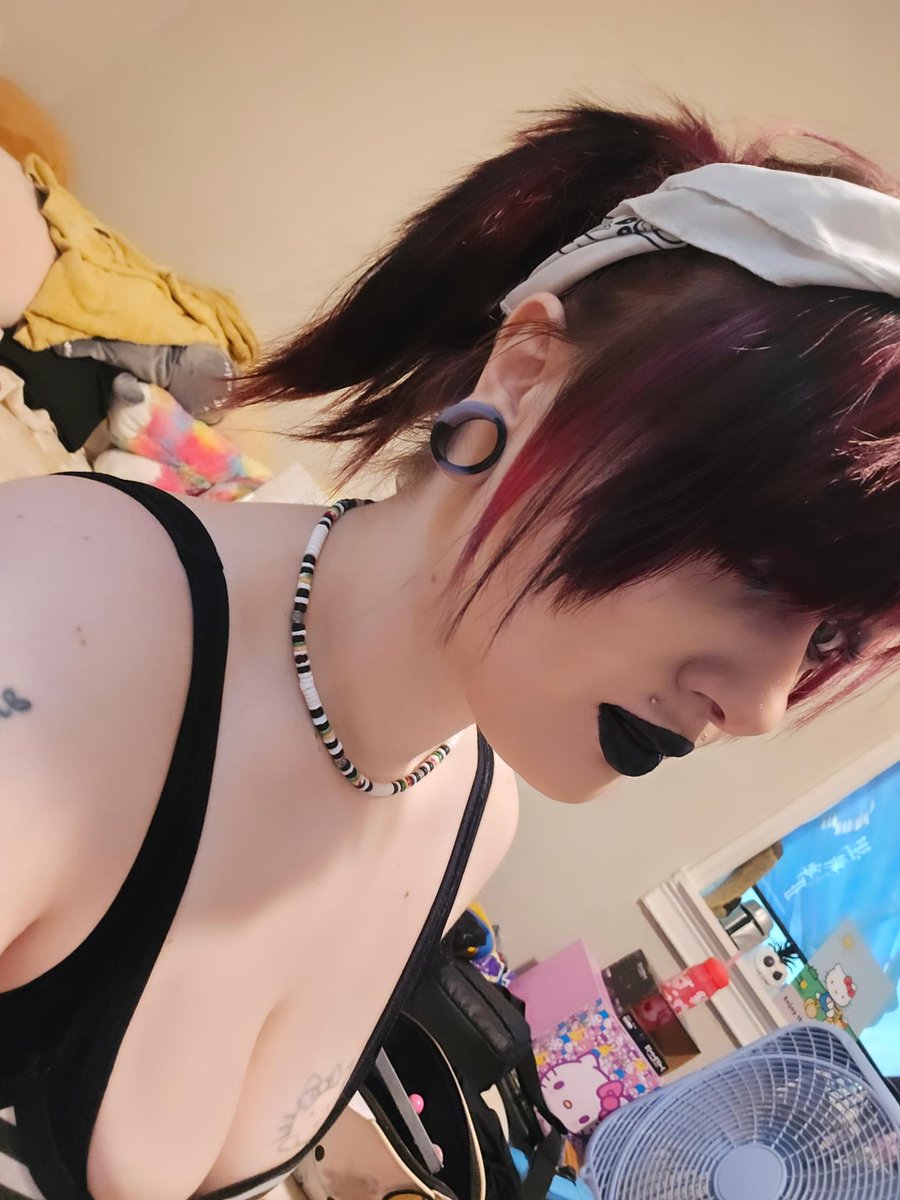MassacreKandi's tweet photo. Anyone wanna buy some content from me today? Its been awhile >_< 
Gfe customs sessions vids pics and more
Im on a verified sellers list &amp; have proof of sales!! #buyingcontent #nsfwtwt https://t.co/g4jh1SMkqU
