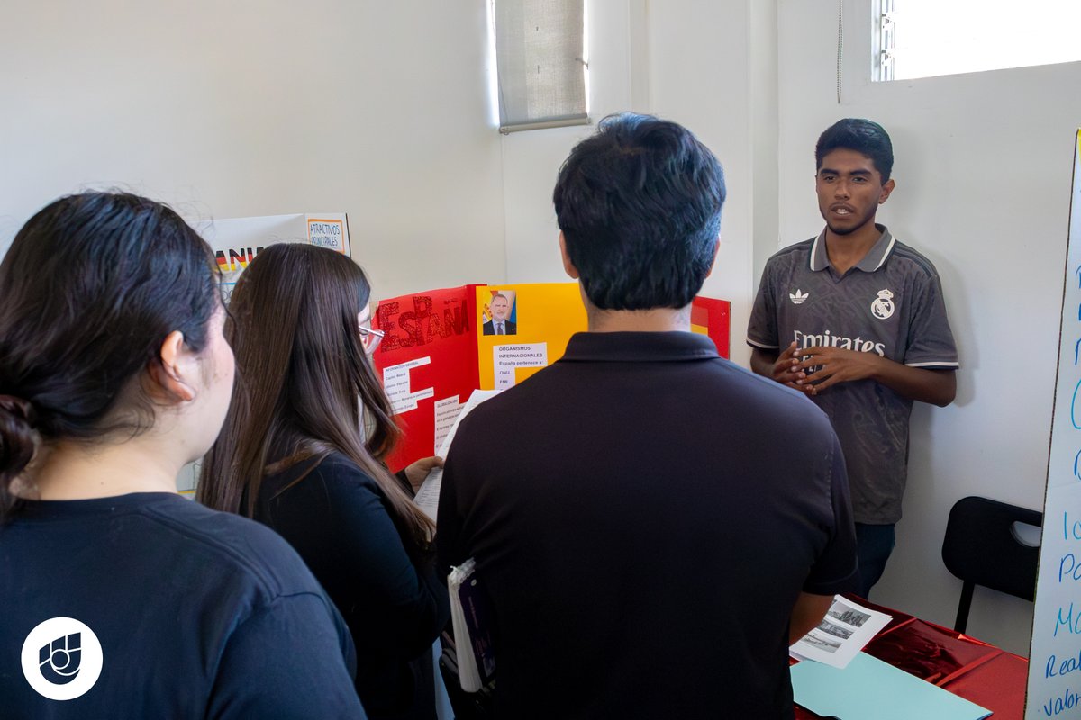 cesunoficial's tweet photo. Investigar, comunicar y compartir ideas forman parte del aprendizaje 🌍

Estudiantes de Bachillerato CESUN exploraron diferentes países a través de exposiciones que enriquecieron su formación

#BachilleratoCESUN #Educación #CESUNUniversidad https://t.co/IF8jZsNfqq