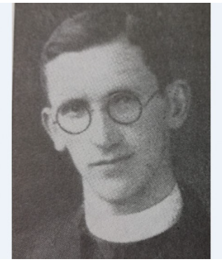 hudajama1945's tweet photo. UBITI SO NAMERAVALI DUHOVNIKA IN KAPLANA , KER JE BIL  SLUČAJNO ZRAVEN ŠE  OČE 12 OTROK, SO  RDEČI KRVOLOKI UBILI ŠE NJEGA

18. junija 1942 so partizani pod Roženberkom nad Mirensko dolino poleg šentruperškega župnika #Franca Nahtigala ter kaplana #Franca Cvara ubili tudi 62-letnega #Alojza Jakoša, očeta 12  otrok iz Roženberka.
slika: Franc Nahtigal in Franc Cvar