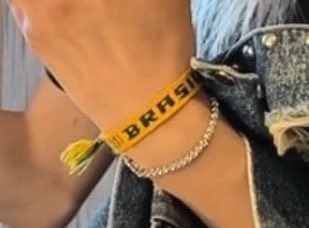 roseannebrasil's tweet photo. Nossa menina é brasileira 🤧 https://t.co/NMn4Xpw3tt