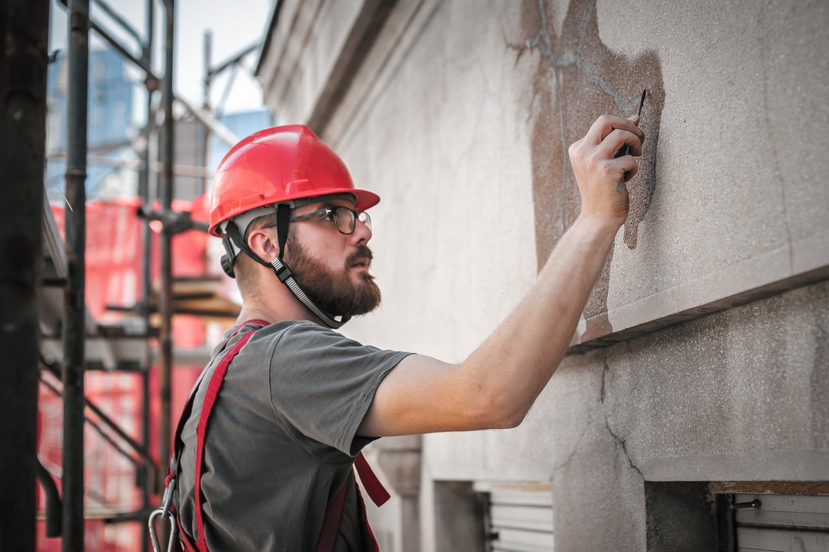 DanielJohnFitz's tweet photo. Upgrade your construction site safety with Type II helmets. The comfort, ventilation, and increased safety make it a worthwhile investment. 

#Safety #Construction https://t.co/1TZ1iWiTuL https://t.co/WU1kjrZR6O