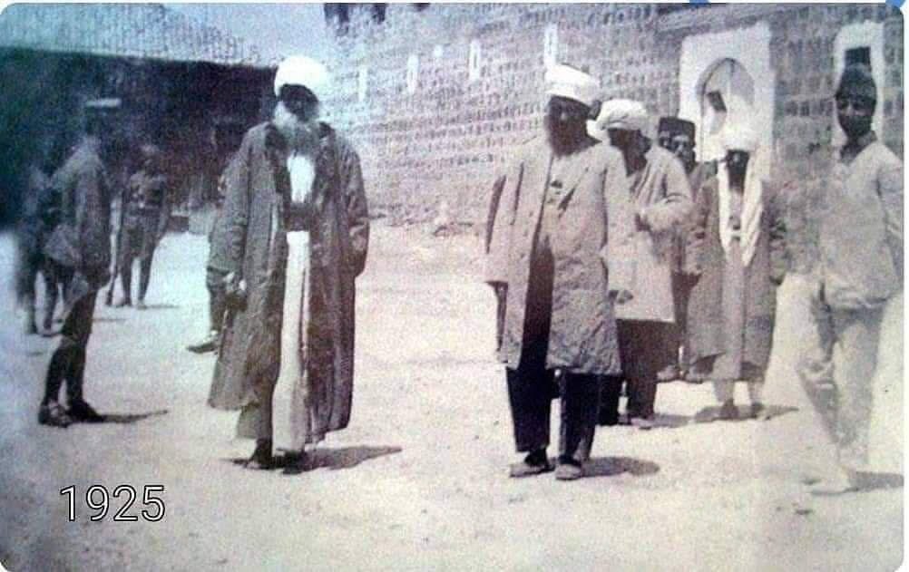 serbesttsindi's tweet photo. Şeyh Said, yaktığı meşale ile koyu karanlığın içinde yolumuzu bulmamızı sağladı.
Cibranlı Halit Bey ve Yusuf Ziya ile Şeyh Said birlikteliği bugün Kürtlerin ihtiyaç duyduğu tabloyu ve çözümü de sunuyor aslında.
Şeyh Said Kürtlerin özgürlük arayışının bir sembolüdür. Ruhu şad mekanı cennet olsun…
