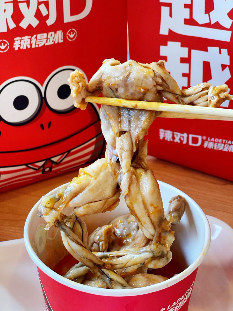 paulademp1's tweet photo. Craving late-night street food Hot crispy fried stinky tofu with spicy sauce – the ultimate comfort snack for chill nights! https://t.co/ILTSX7AEZ8
