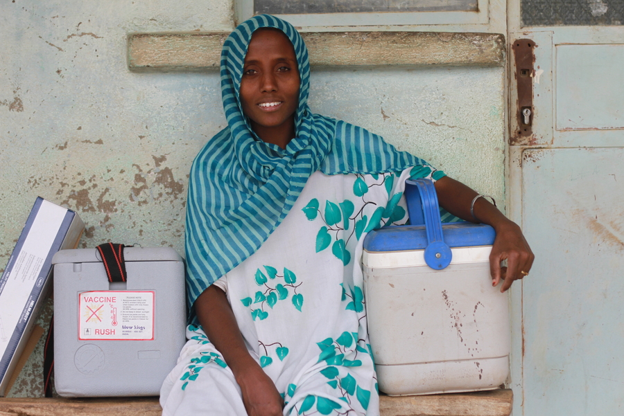 PATHtweets's tweet photo. Getting vaccines to every child takes strong supply chains. 💉🌍  

@Gavi’s 6.0 Immunization Supply Chain Strategy improves how vaccines are stored and delivered with country-led solutions + data.   

PATH supports this work: https://t.co/egrFBIUB9L https://t.co/DLVcPYh96i