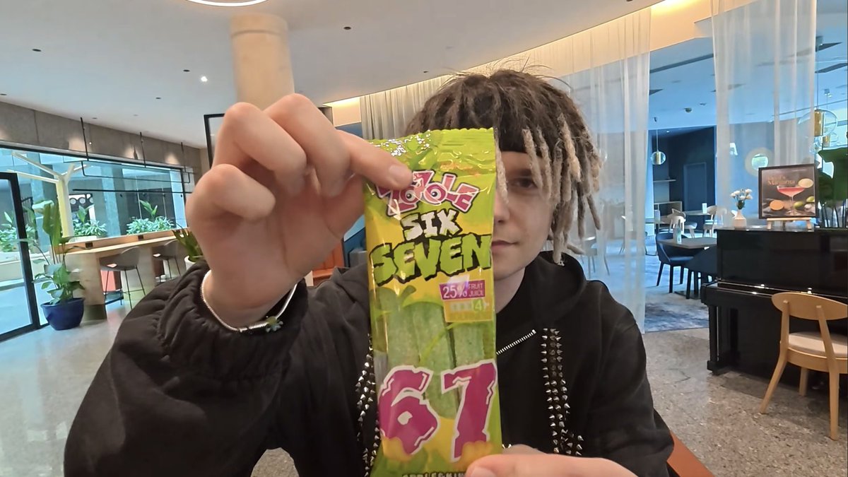 quackracha's tweet photo. multi and his 67 candy https://t.co/8Xk2U5CerI
