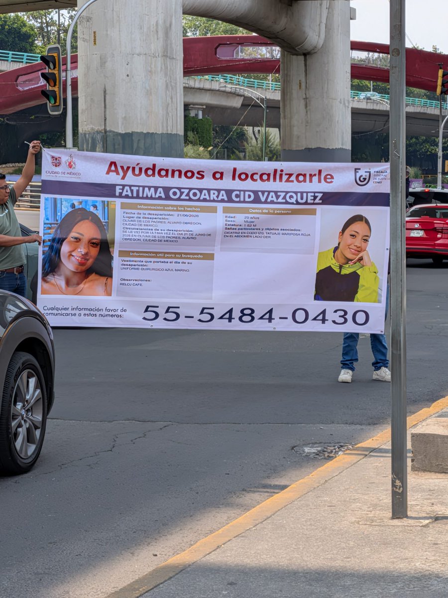mfarahg's tweet photo. Duele ver estas llamadas de ayuda para localizar a una persona, en este caso a una joven.

Esta, y tantas otras, son ausencias de hondísimo y permanente vacío y dolor.

No debería ocurrir en ningún caso, y deberíamos ser capaces de resolver las ausencias y castigar a los delincuentes que las causan.

Aun entre los delitos hay diferencias: este es de los más infames.

Ojalá se encuentre con vida a Fátima Ozoara🙏🏽.