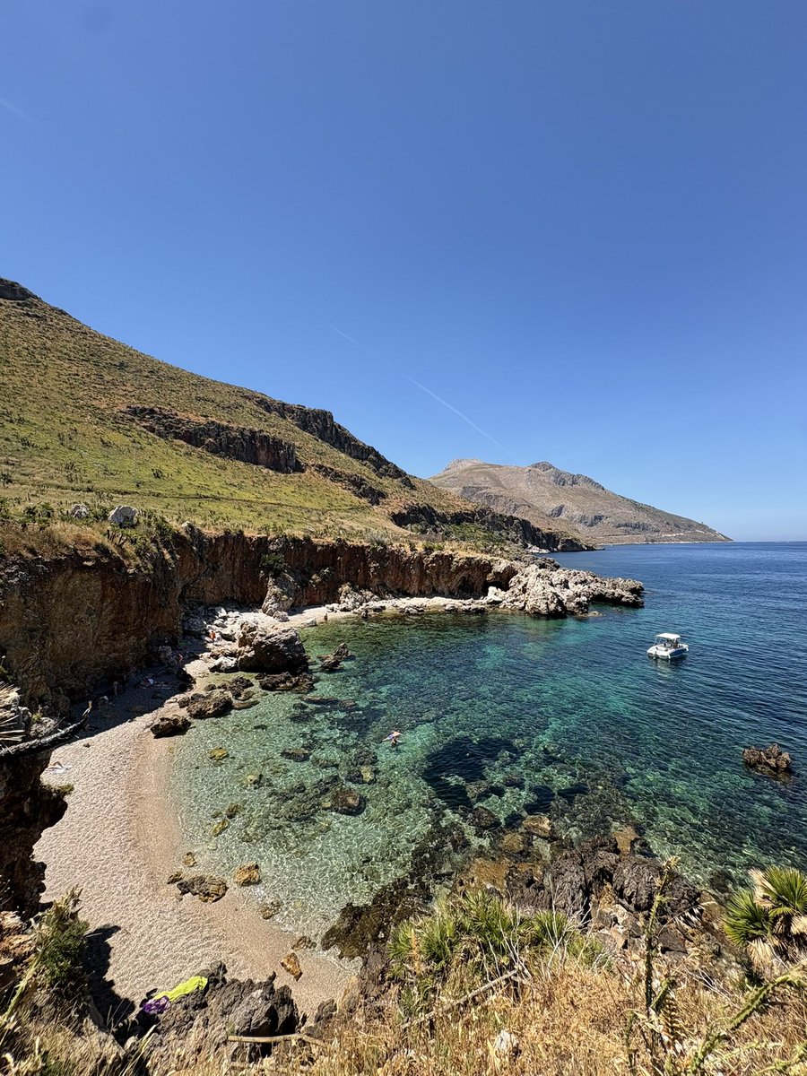 whitesregui's tweet photo. La Sicile ❤️ https://t.co/Qd8TliOlMT